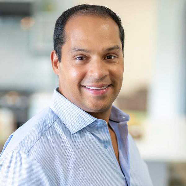 Dr. Garcia teaching biomagnetism students in a live seminar setting