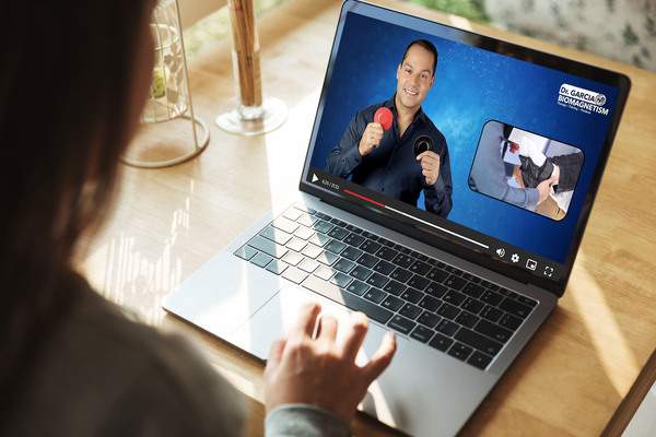 Studying biomagnetism online with course materials and video lessons